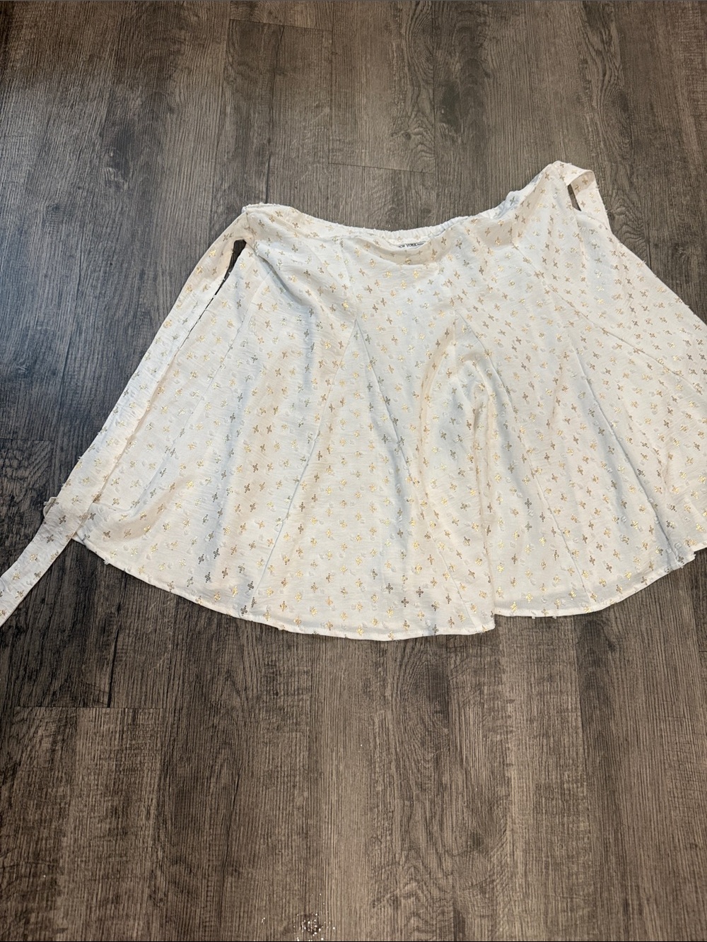 New York Clothing Company White Mini Skirt with Subtle Gold Detail